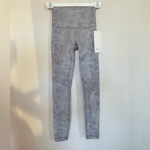 NWT Lululemon wunder train HR tight 25’